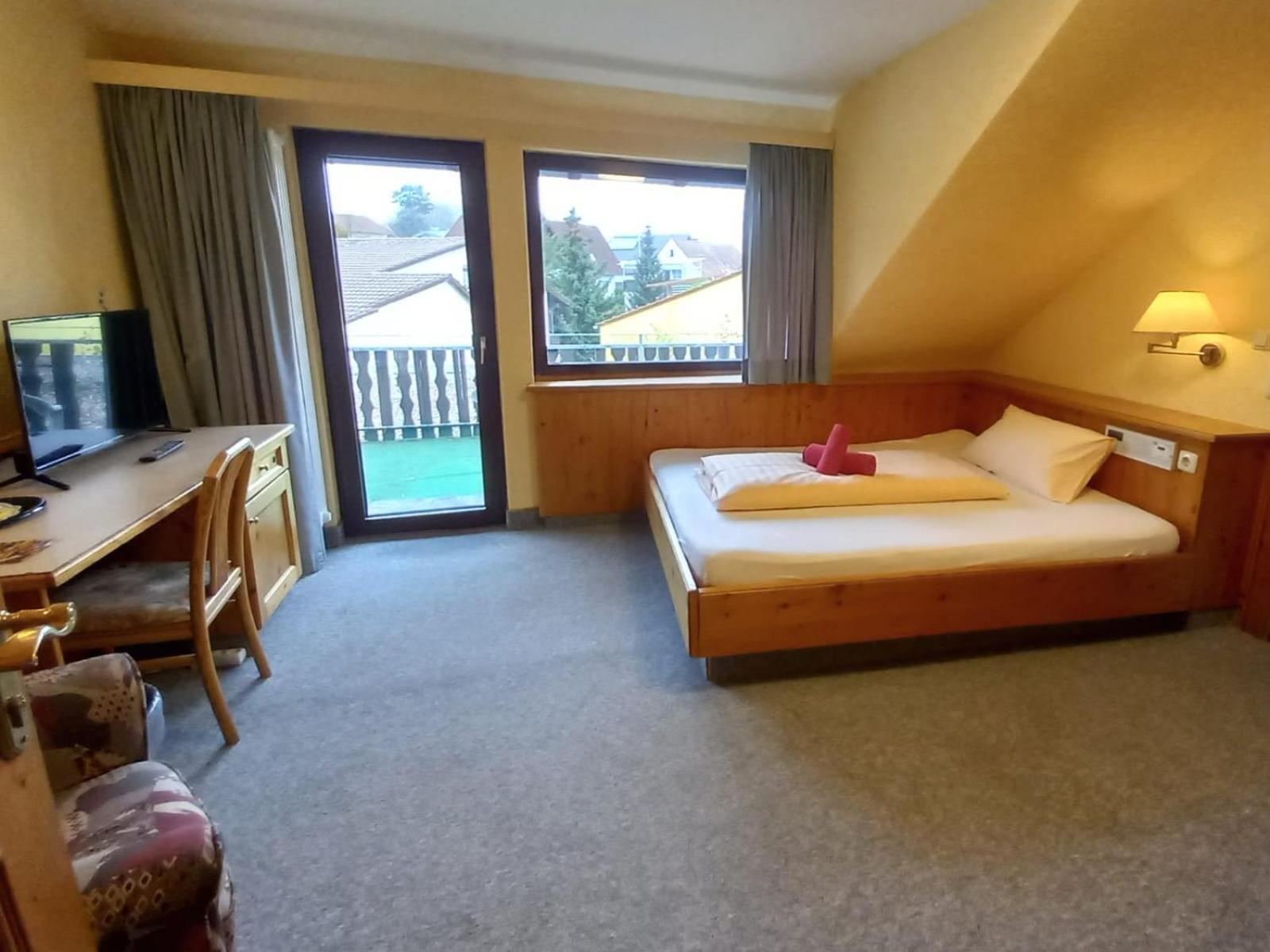 Hotel-Barbarossa-Garni Bei Hanau Rodenbach  Kültér fotó