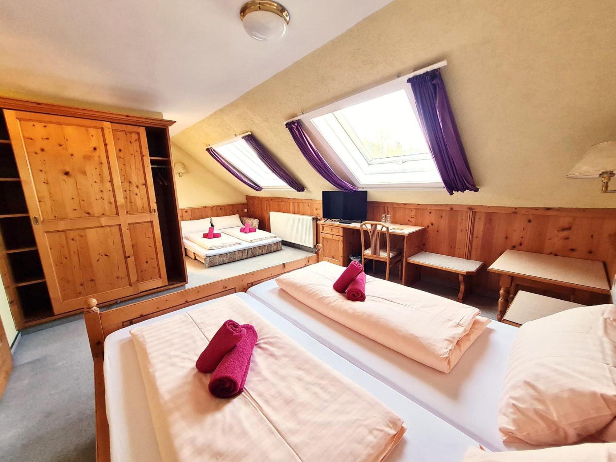 Hotel-Barbarossa-Garni Bei Hanau Rodenbach  Kültér fotó